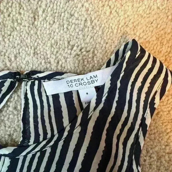 10 Crosby Derek Lam Womens Size 8 Silk Double Hem Sleeveless Blouse Black White - Picture 2 of 4